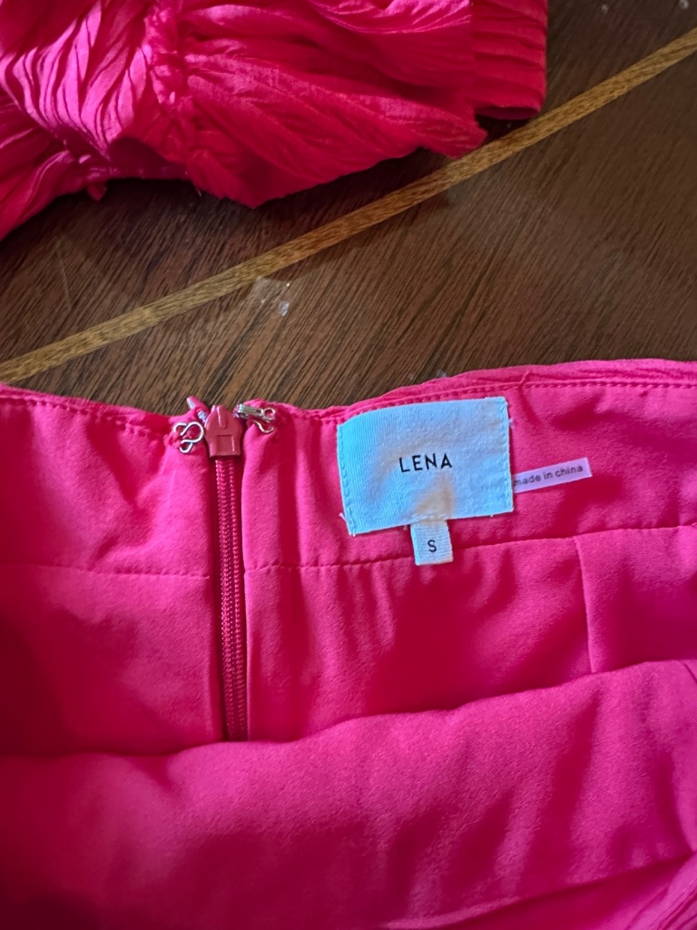 NWT Lena red Ruffled Two-Piece Set - Picture 3 of 6